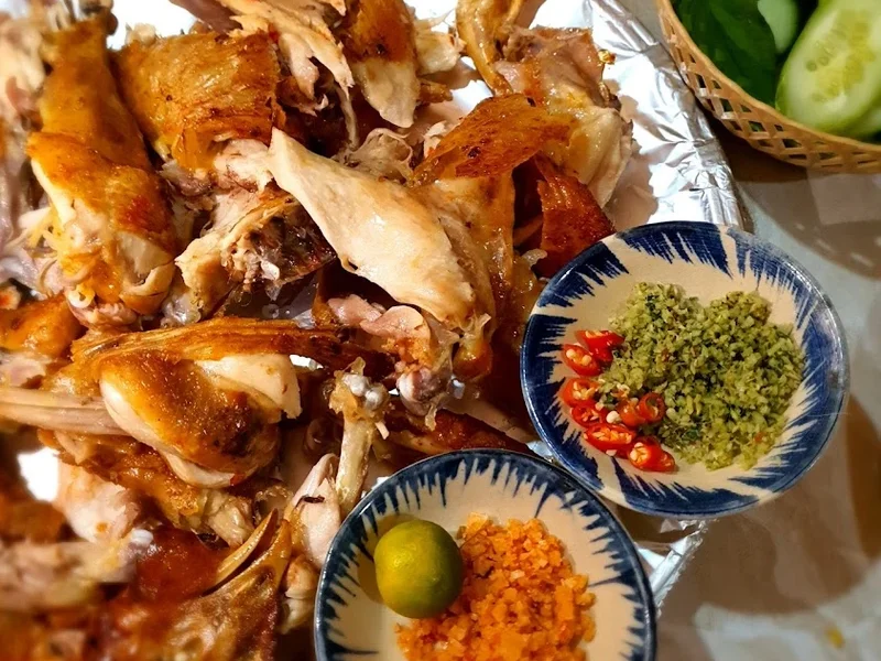 Gà Nướng Vườn Dừa Chợ Đêm