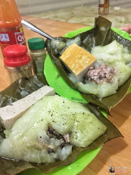 Bánh giò Cô Ngân