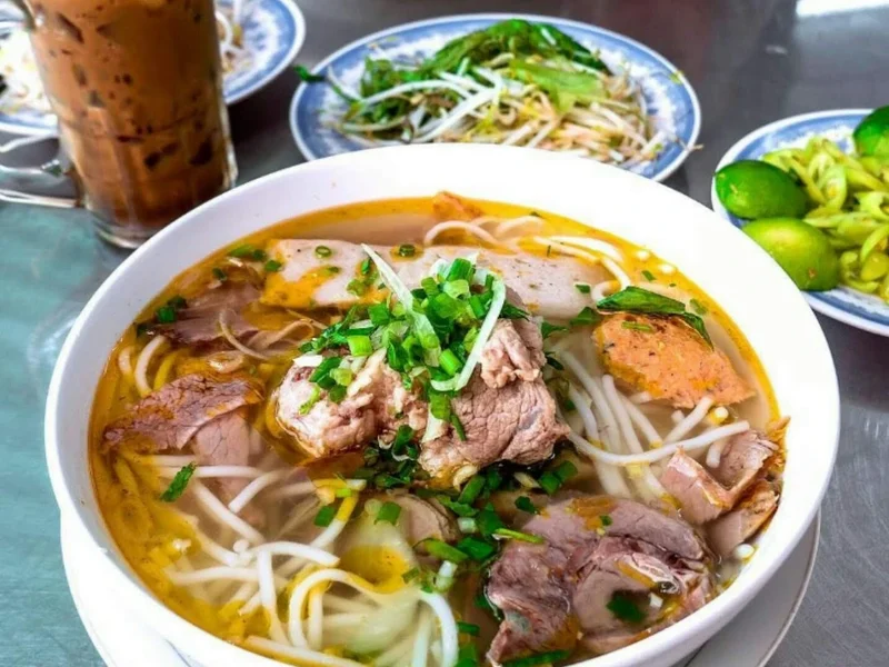 Quán Ăn Vặt Cây Bàng