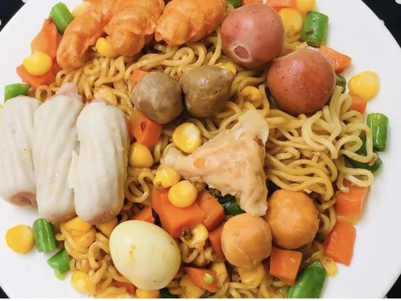 Đồ ăn vặt - Mì Trộn Indomie - Nước Ép - Long Biên