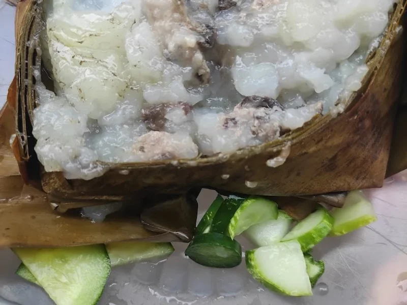 Bánh giò có trứng ngõ 154 Ngọc Lâm