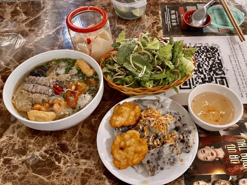 Ăn Sáng Cô Tuyết