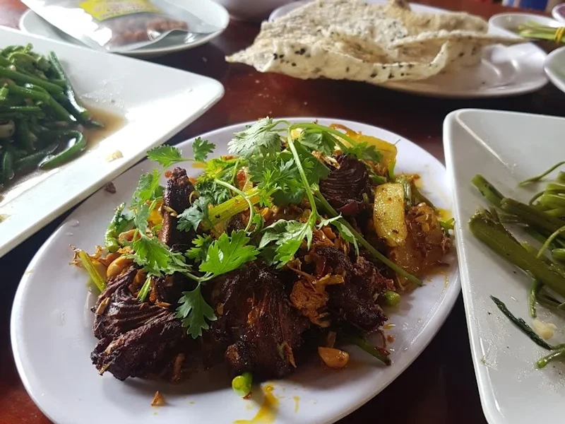 Quán ăn Mai Thành