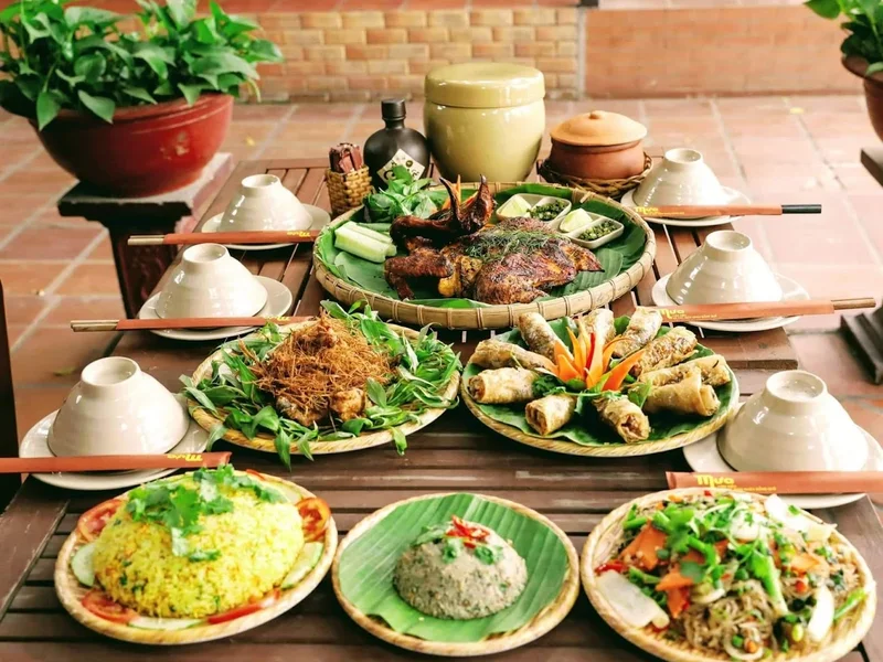 Nhà hàng Mưa Dĩ An(Chuyên đặc sản đồng quê, cơm niêu)