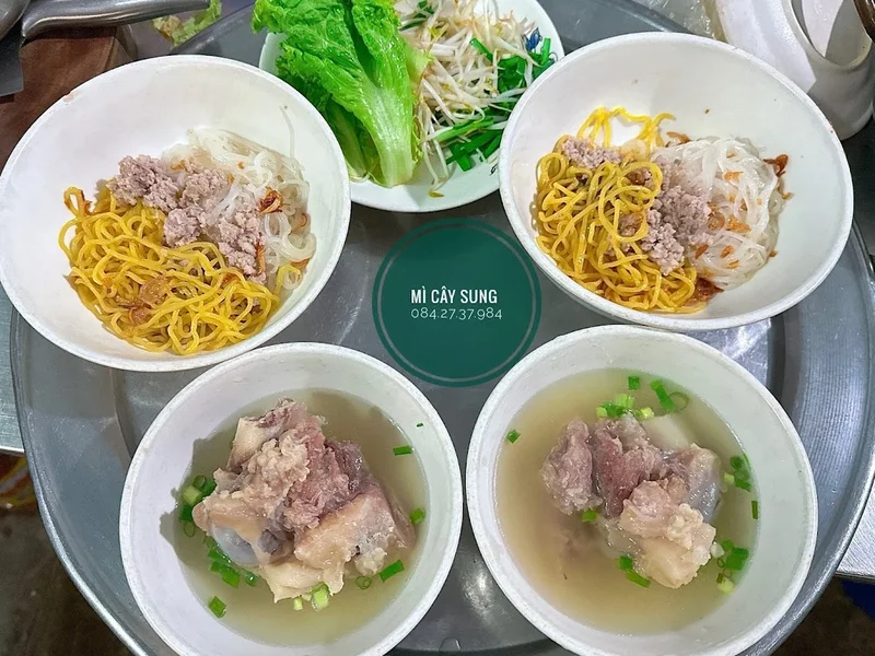 Quán Mì Cây Sung ( thức ăn sáng)