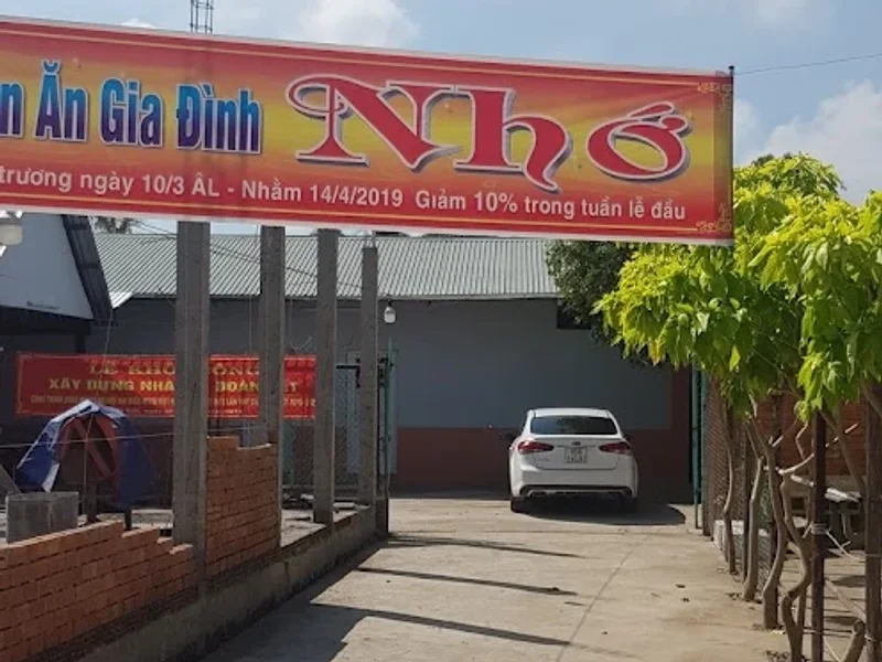 Quán ăn NHỚ