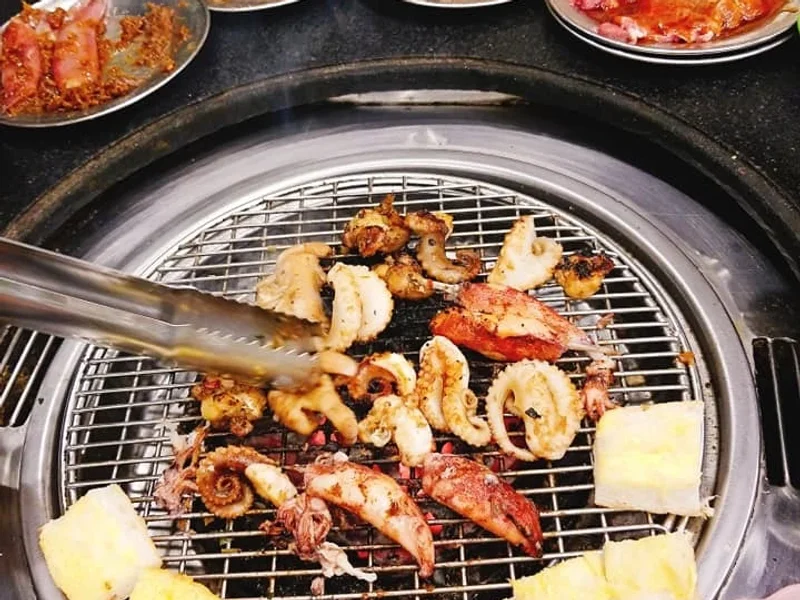 Quán Sam 60 ngõ 12 Bồ Đề ( cạnh số 1 Lâm Du)