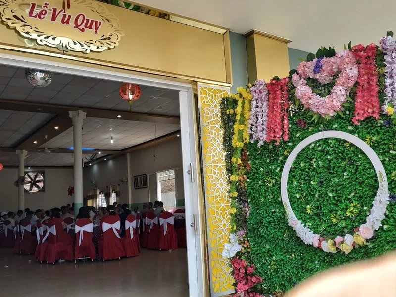 Nhà Hàng Tiệc Cưới Hòa Tuyến