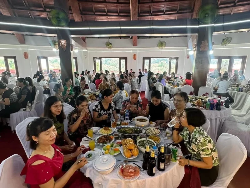 Nhà Hàng Lục Nam