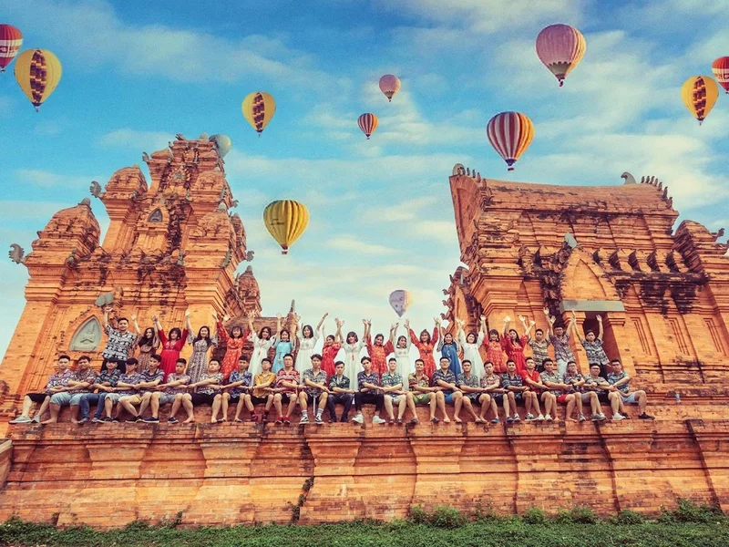 Chụp Ảnh Kỷ Yếu tại Nam Định - Victory's Studio