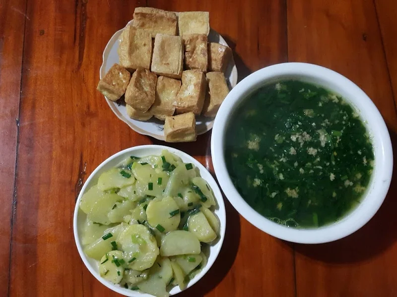 Nhà Hàng Bích Tiến