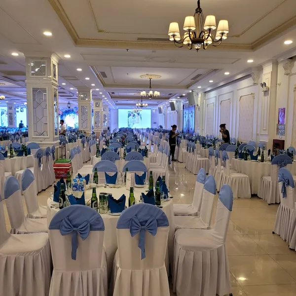 VẠN CHÀI CENTER