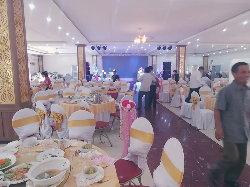 Khách Sạn Hoàng Quân