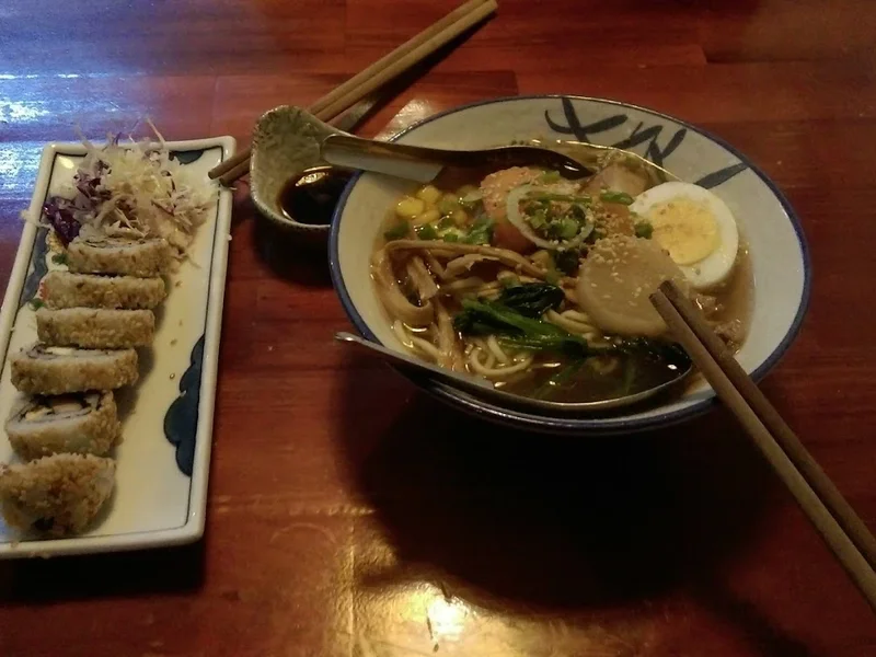 Ẩm thực đường phố Nhật Bản