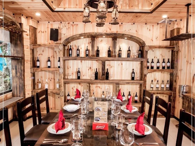 Nhà hàng Thống Gia