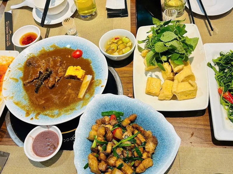 Nhà Hàng Hoàng Gia Văn Giang - Ecopark