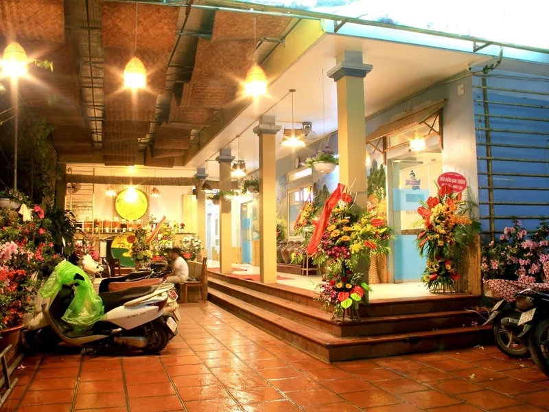 Nhà Hàng Tây Bắc Quán - Văn Giang