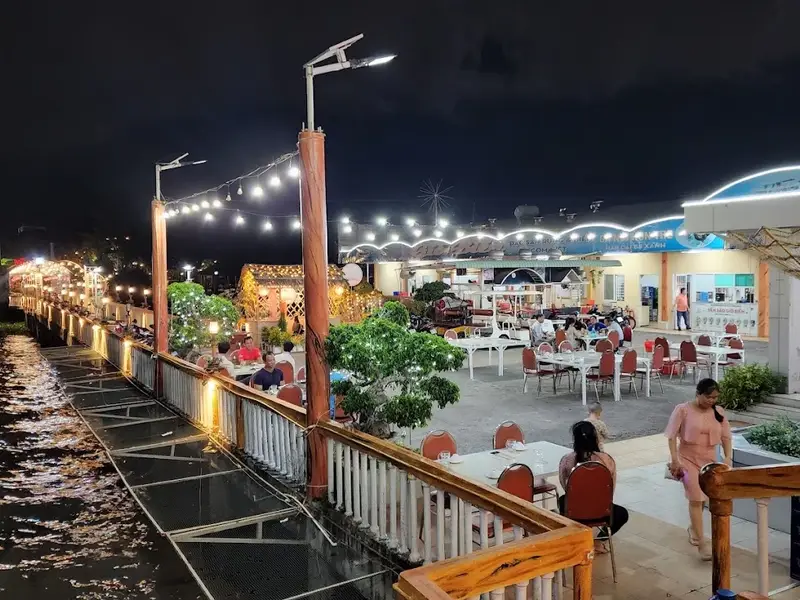 Nhà hàng Gió Biển