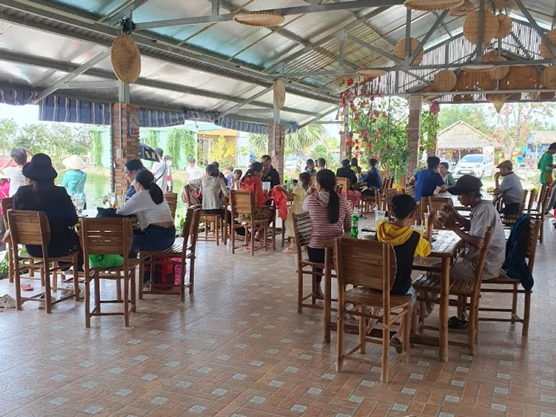 Khu Sinh Thái Đồng Sen Đất Hòn