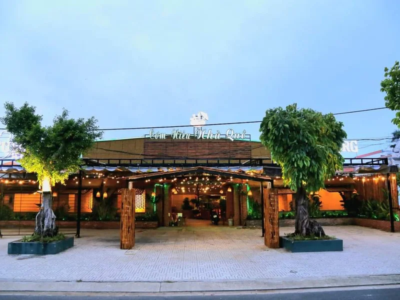 CƠM NIÊU NHÀ QUÊ - RESTAURANT