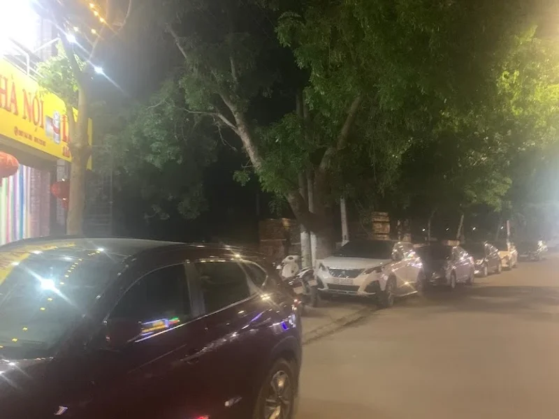 Quán Bia Hơi Long Yến