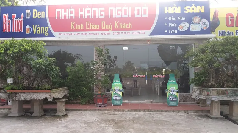 Nhà hàng Ngói đỏ