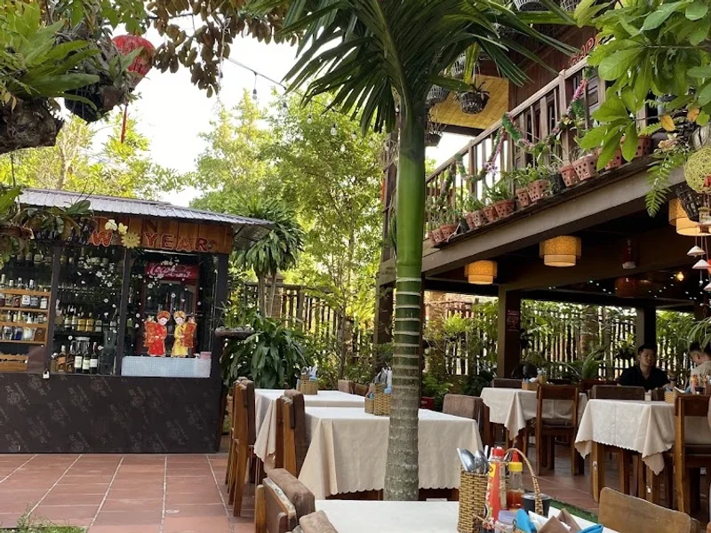 LEMONGRASS restaurant (Allday Breakfast - Lunch - Dinner) - Cơm Việt Nam