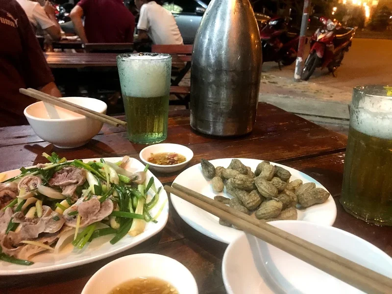 QUÁN XƯA - Bia Hơi Hà Nôi