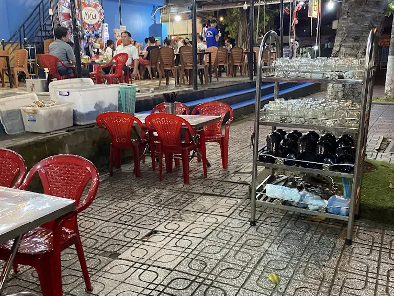 Quán ỐC TỰ NHIÊN - BIA ĐEN