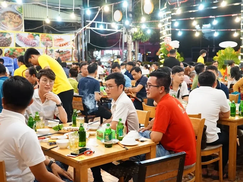 Quán Hải Sản Hoàng Lộc