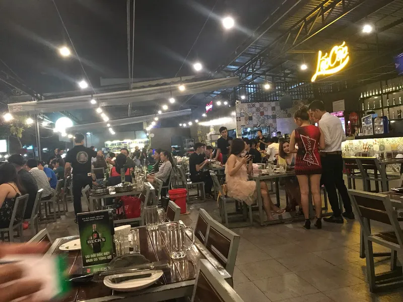 Tân Đào Hoa Đảo Food & Beer