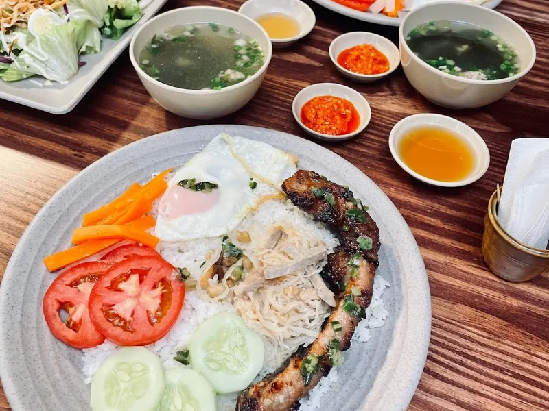 Cơm tấm Mơi
