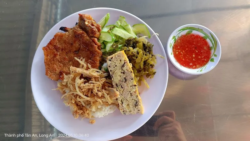 CƠM TẤM 10 ĐÈN