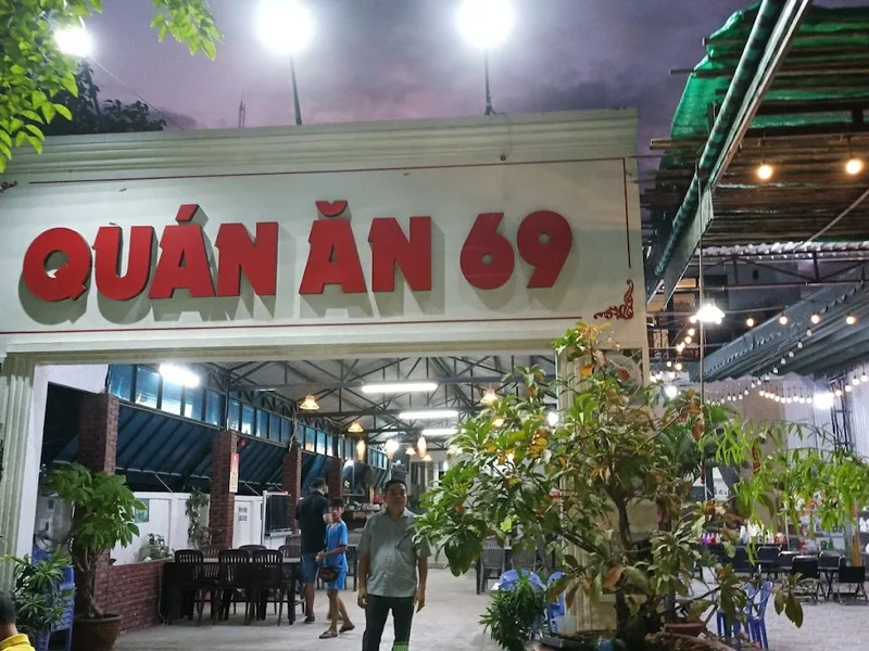 CƠM GIA ĐÌNH 69
