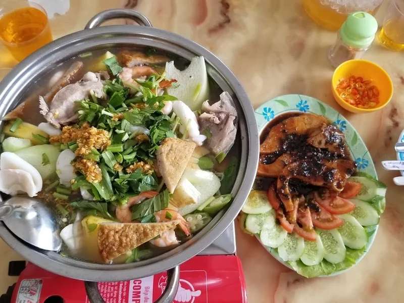 Nhà Hàng Xuân Thạnh