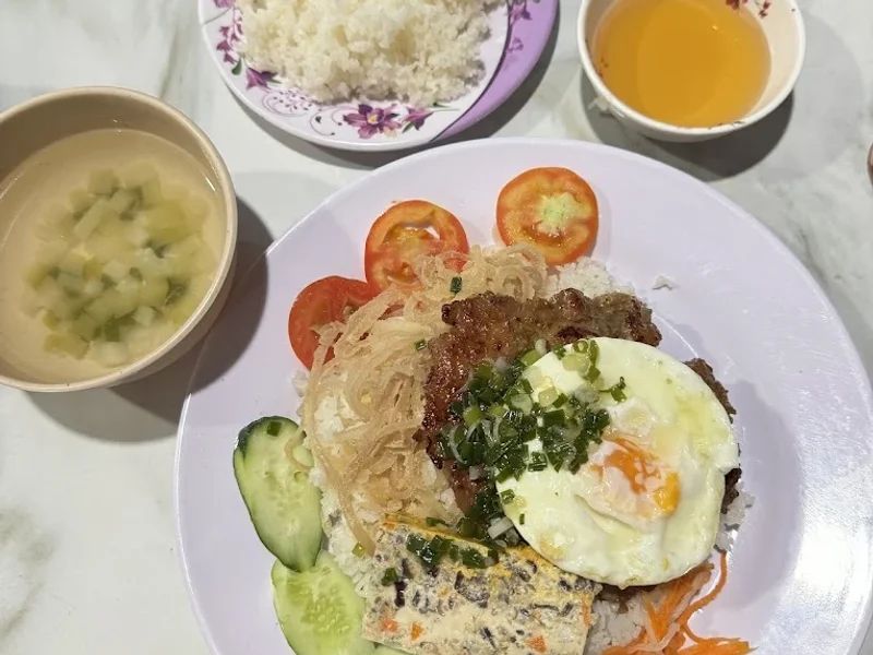 Cơm Tấm Đêm Tiến Danh Gia Kiệm