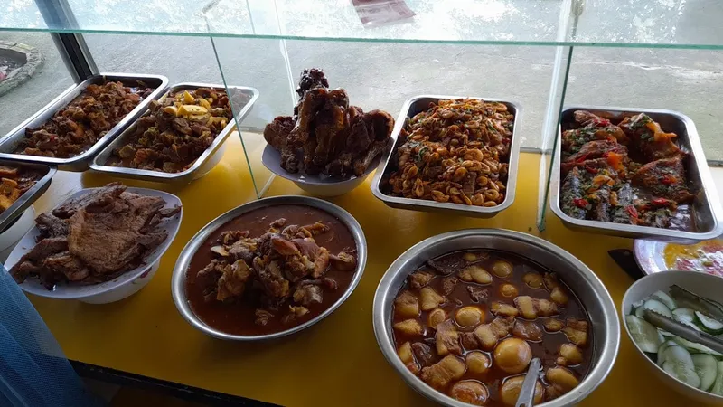 Cơm tấm cô Hiền