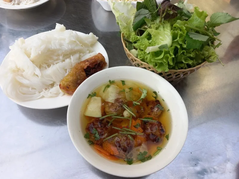 Bún chả Hà Nội, Cơm Tấm Sườn Bì Trứng