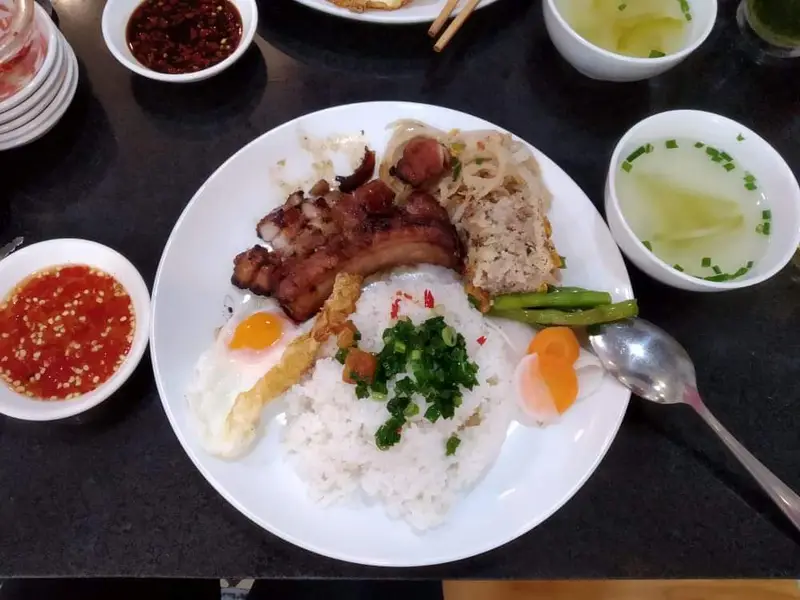 Cơm tấm Hồng Phúc