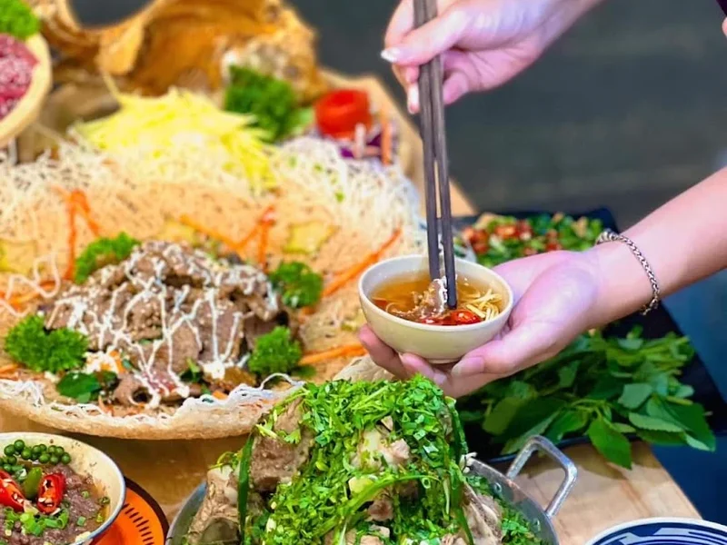 Quán ăn Gia Đình