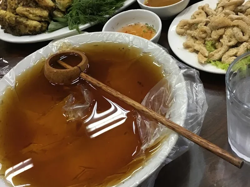 Long Bình Quán Gà Chọi Lẩu Ếch