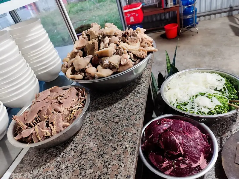 Bún bò Huế - Nơ Nơ