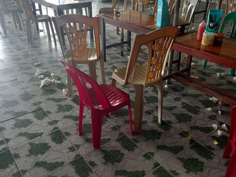 Quán cơm Bình Lan