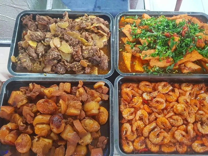 Quán cơm Thanh Xanh