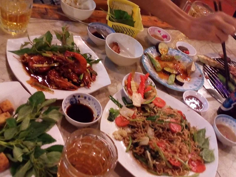 Quán Ăn Gia Đình Huynh Muội Quán