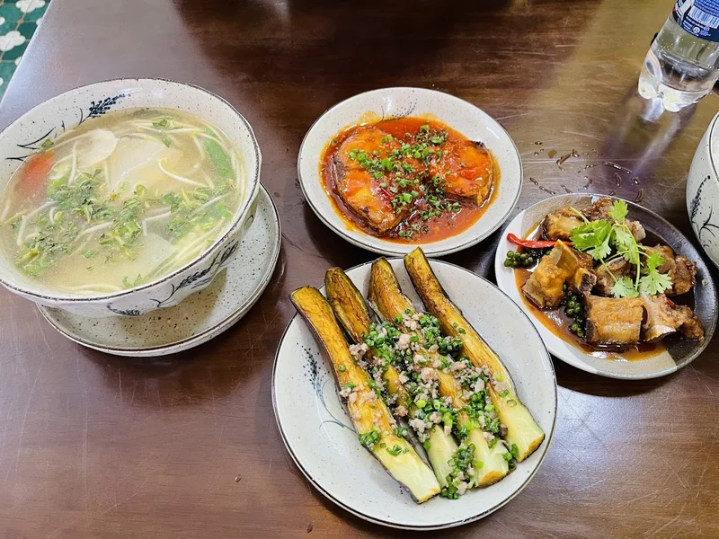 Cơm nhà Trâm - 96 Nguyễn Văn Thoại
