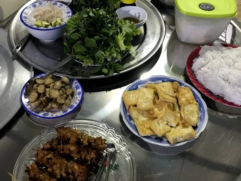 Quán cơm gia đình