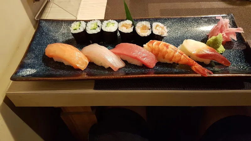 Nhà Hàng Sushi Nhật Bản Hoa Cúc Vàng Hải Phòng ( sushiya KiKu )