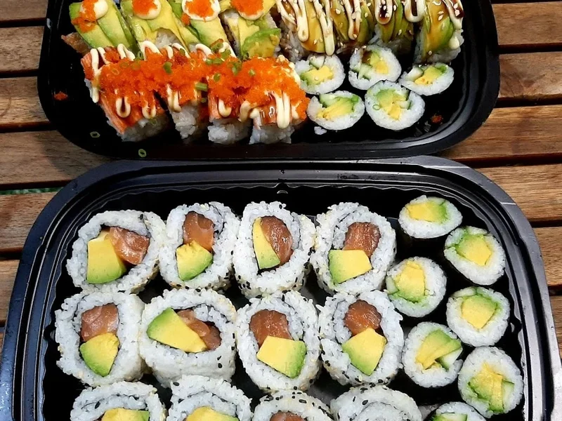 Quán ăn sushi oishi