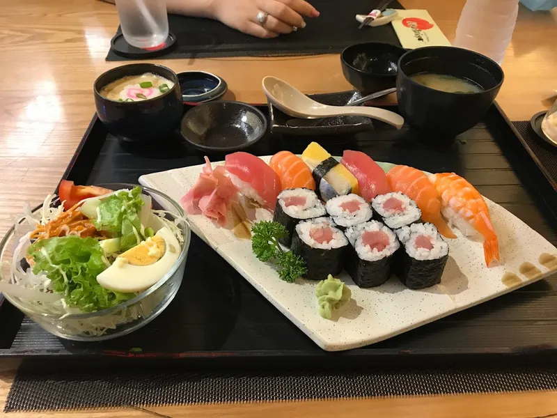 Akataiyo Sushi (赤太陽 レストラン)